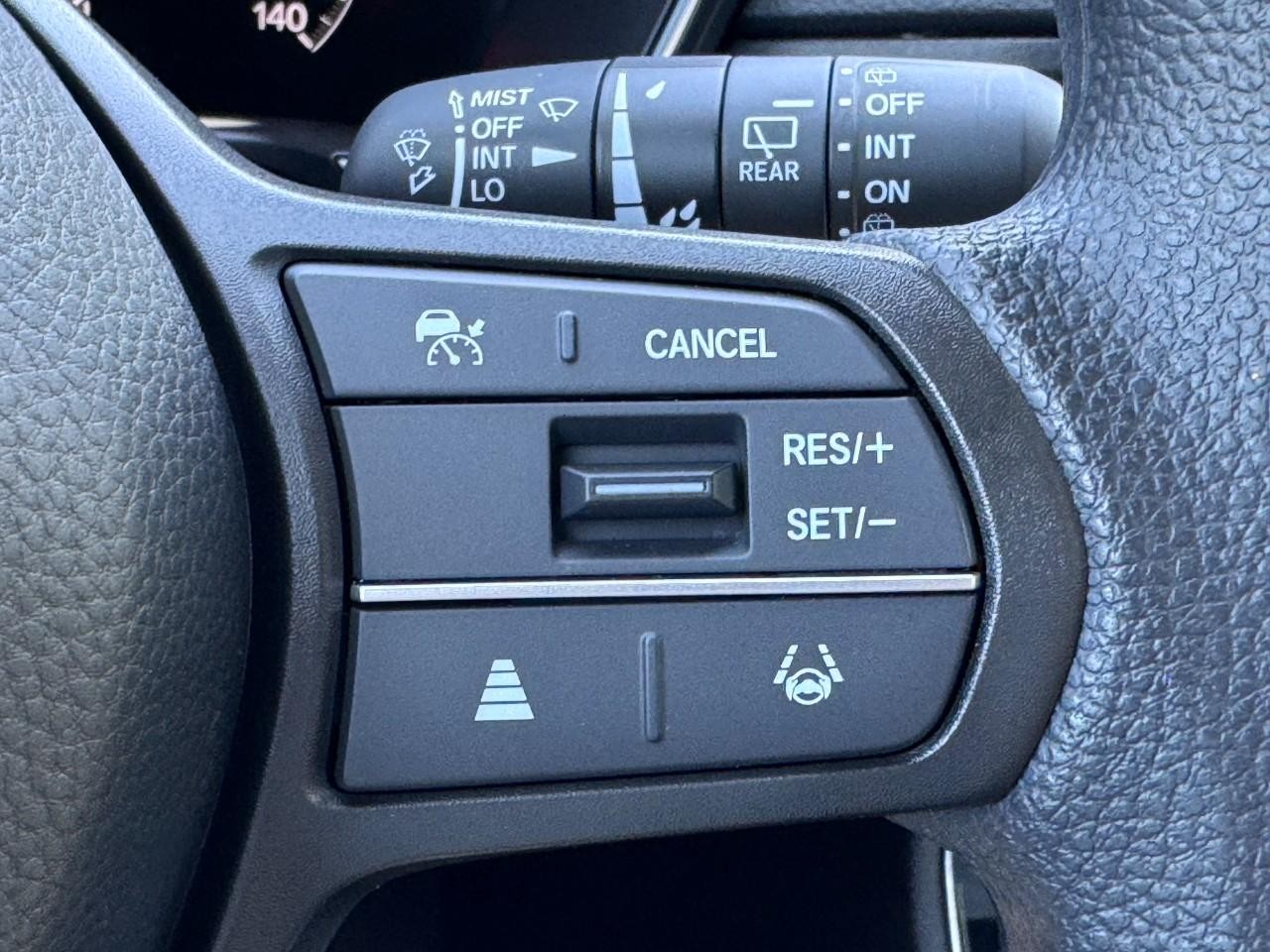 Honda CR-V Vehicle Full-screen Gallery Image 20