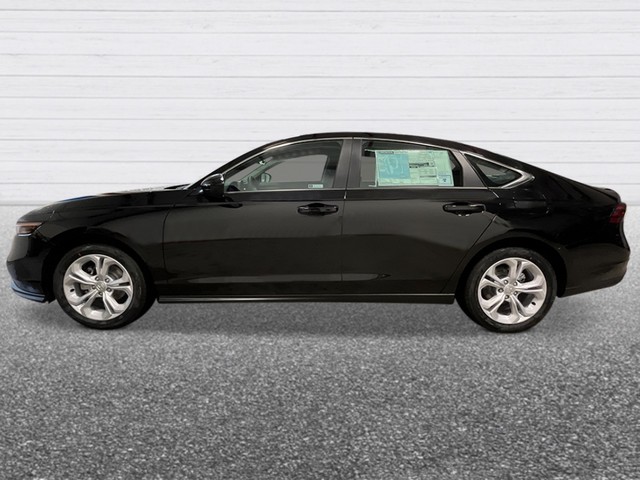 Honda Accord Sedan Vehicle Full-screen Gallery Image 03