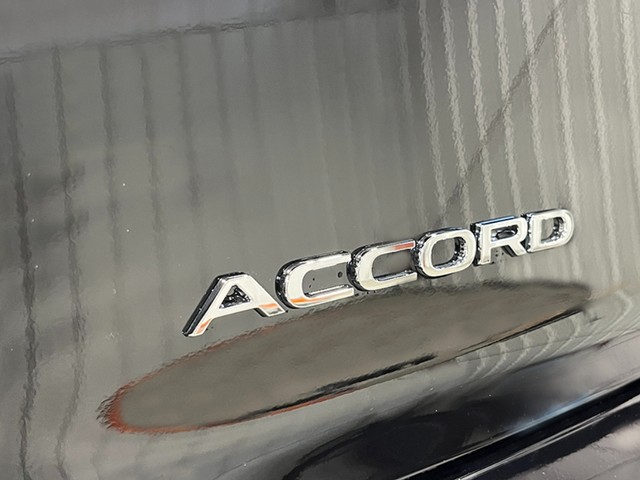 Honda Accord Sedan Vehicle Full-screen Gallery Image 07