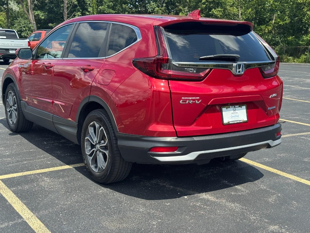 Honda CR-V Hybrid Vehicle Full-screen Gallery Image 06