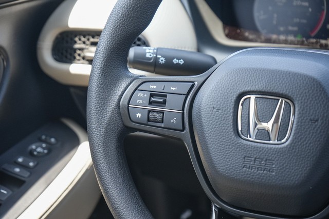 Honda HR-V Vehicle Full-screen Gallery Image 13
