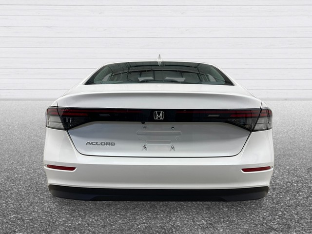 Honda Accord Sedan Vehicle Full-screen Gallery Image 05