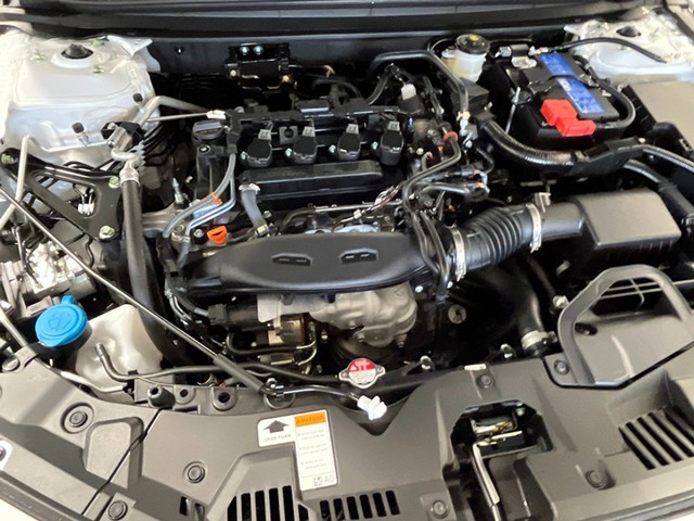 Honda Accord Sedan Vehicle Full-screen Gallery Image 12