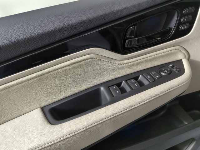 Honda Odyssey Vehicle Full-screen Gallery Image 11