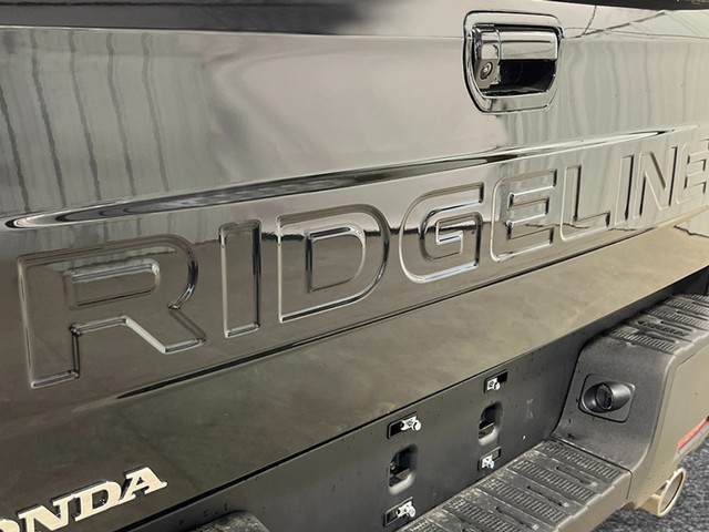 Honda Ridgeline Vehicle Full-screen Gallery Image 08