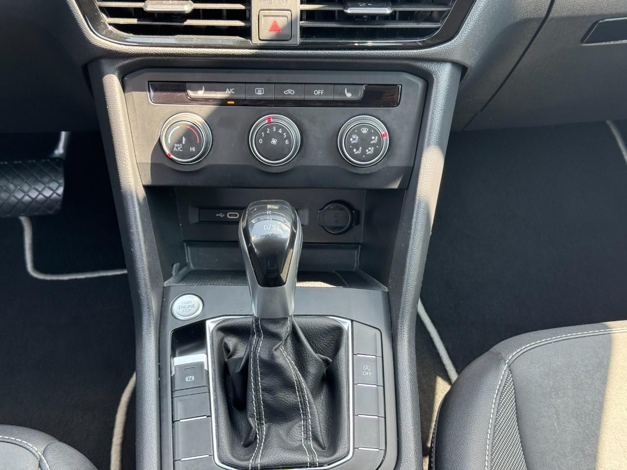 Volkswagen Taos Vehicle Full-screen Gallery Image 18