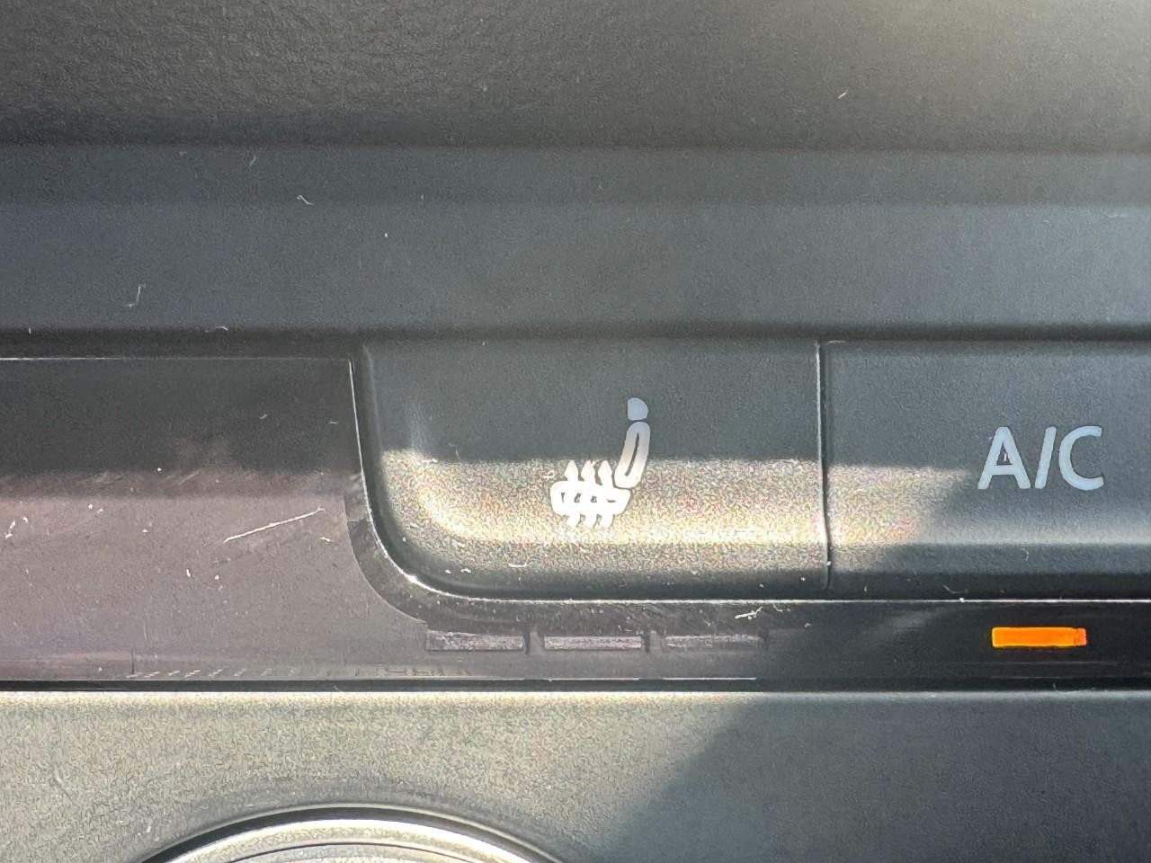 Volkswagen Taos Vehicle Full-screen Gallery Image 26