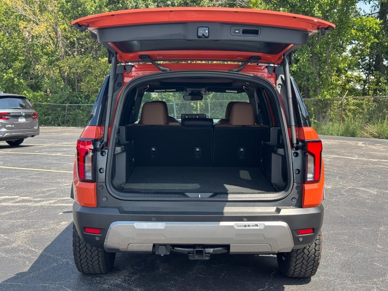 Honda Passport Vehicle Full-screen Gallery Image 06