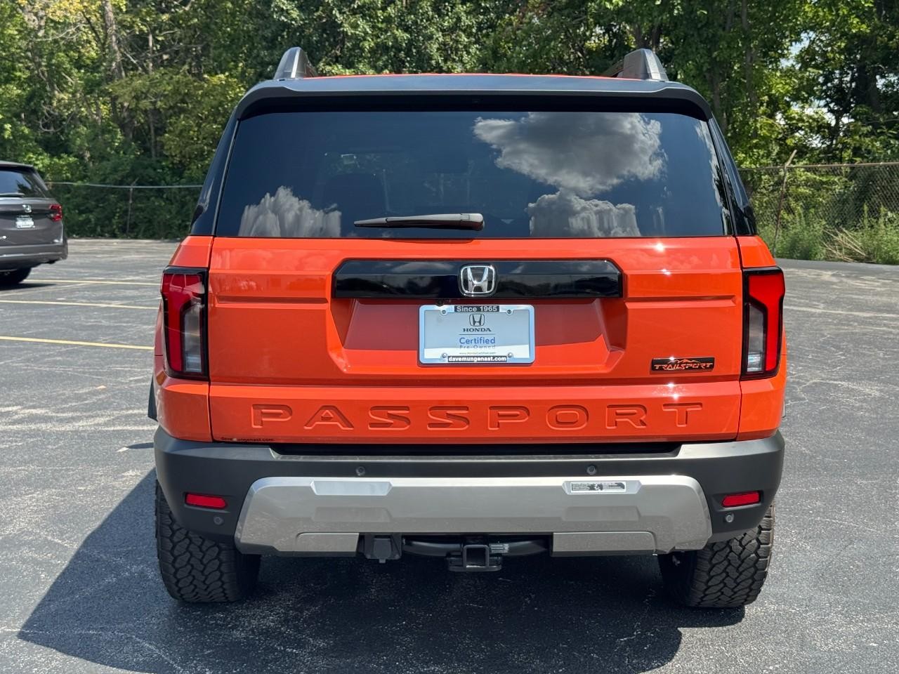 Honda Passport Vehicle Full-screen Gallery Image 07