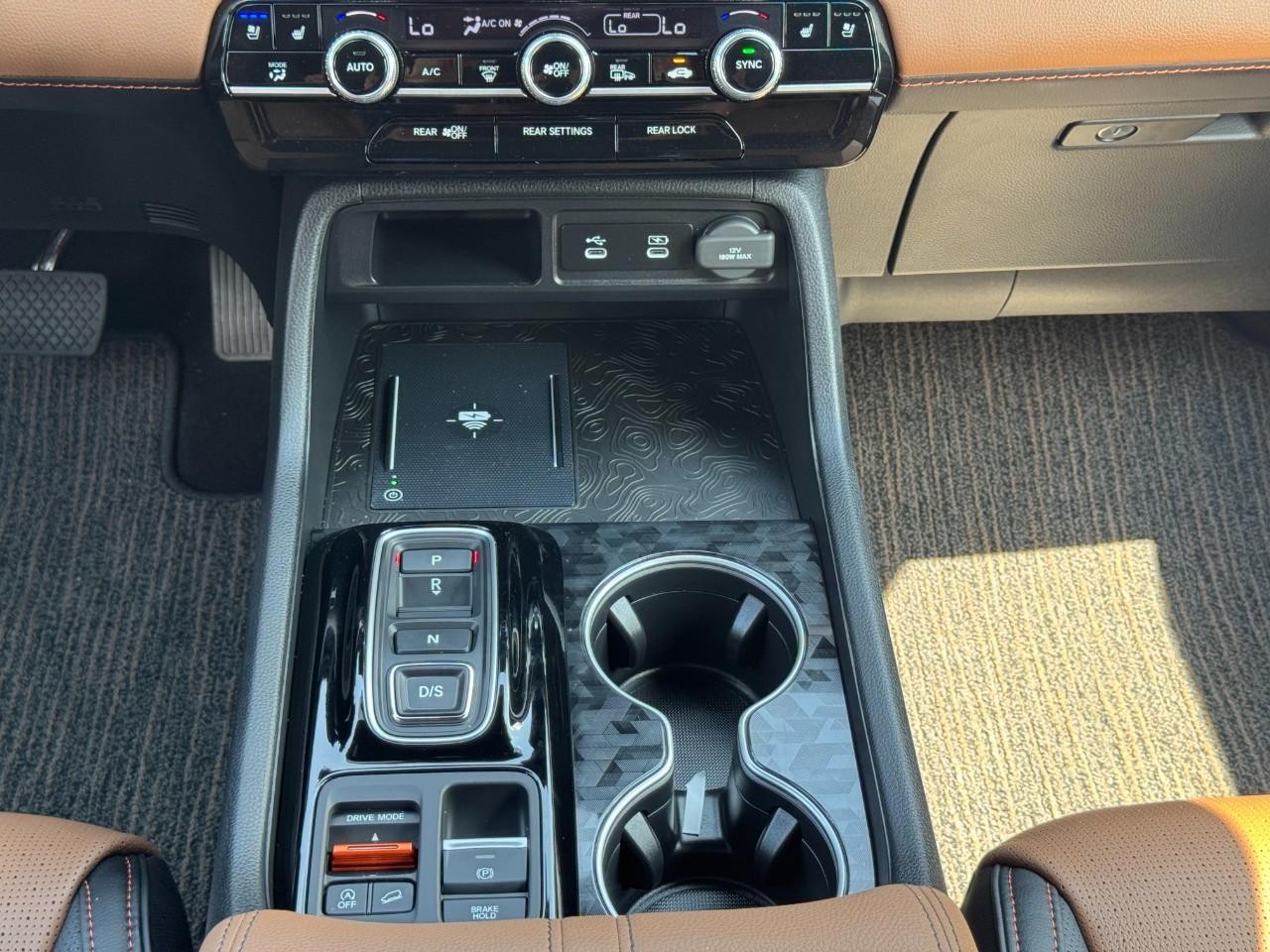 Honda Passport Vehicle Full-screen Gallery Image 17
