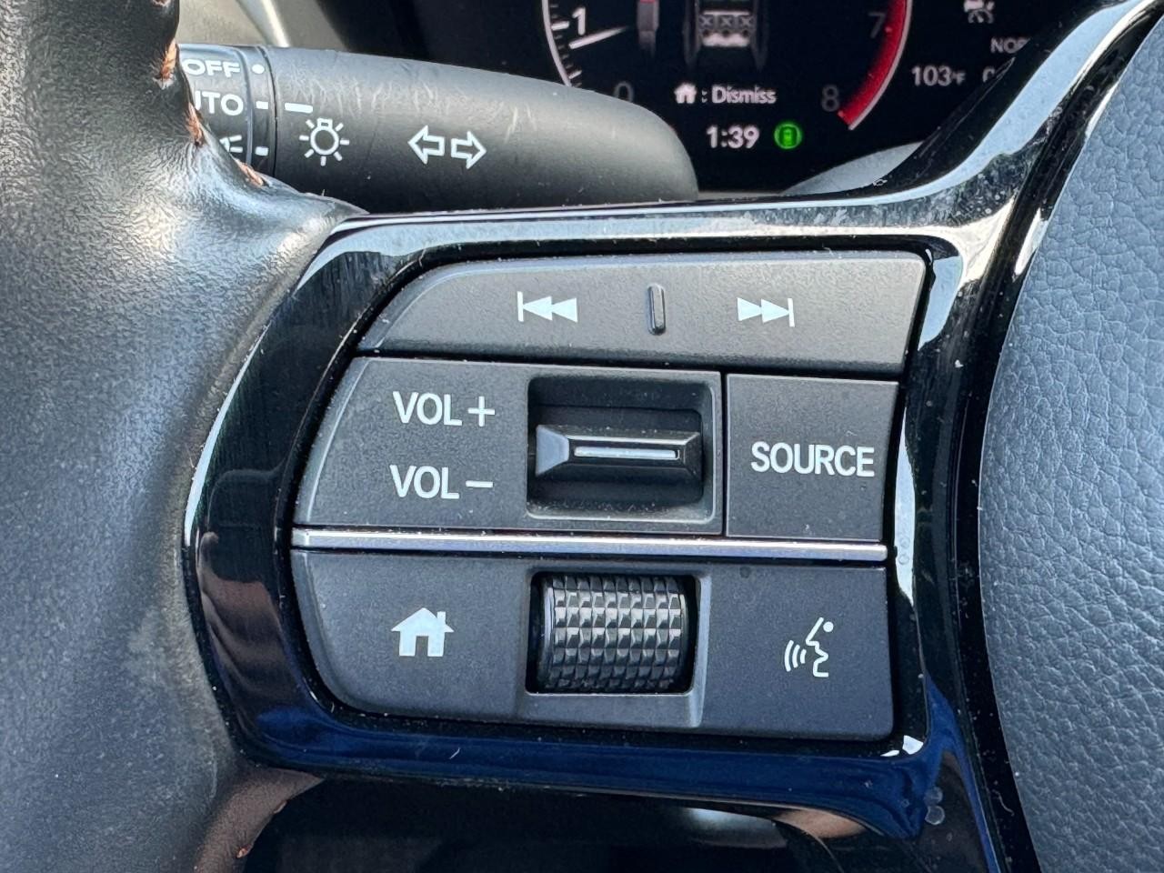 Honda HR-V Vehicle Full-screen Gallery Image 18