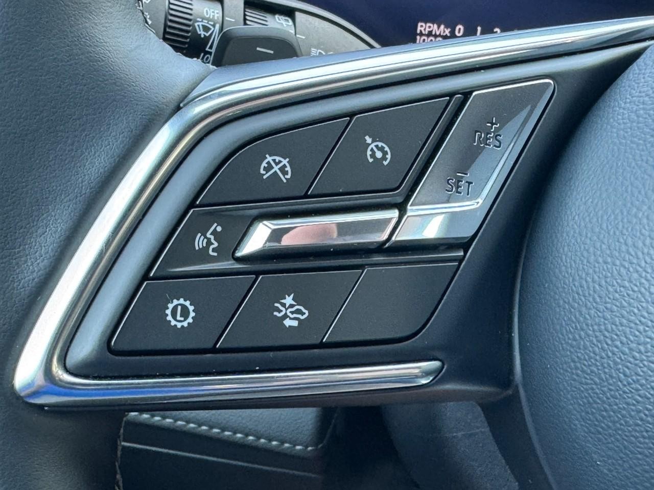 Buick Enclave Vehicle Full-screen Gallery Image 21