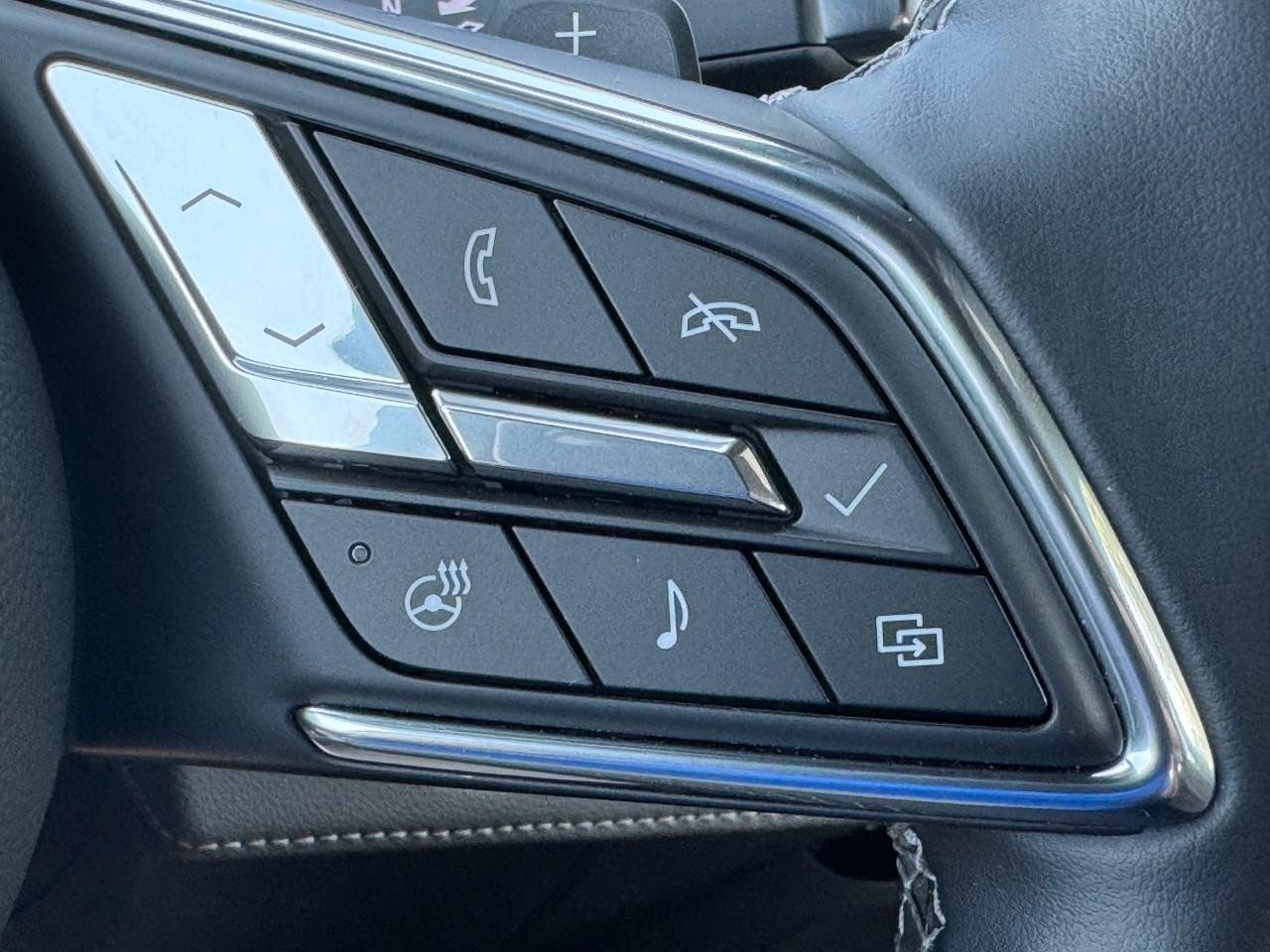Buick Enclave Vehicle Full-screen Gallery Image 22