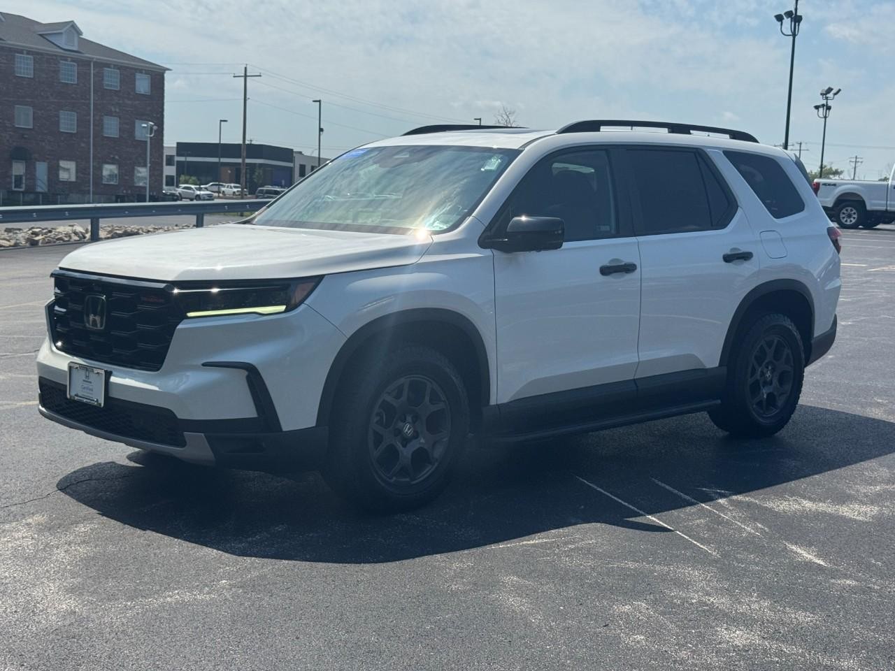Honda Pilot Vehicle Full-screen Gallery Image 10