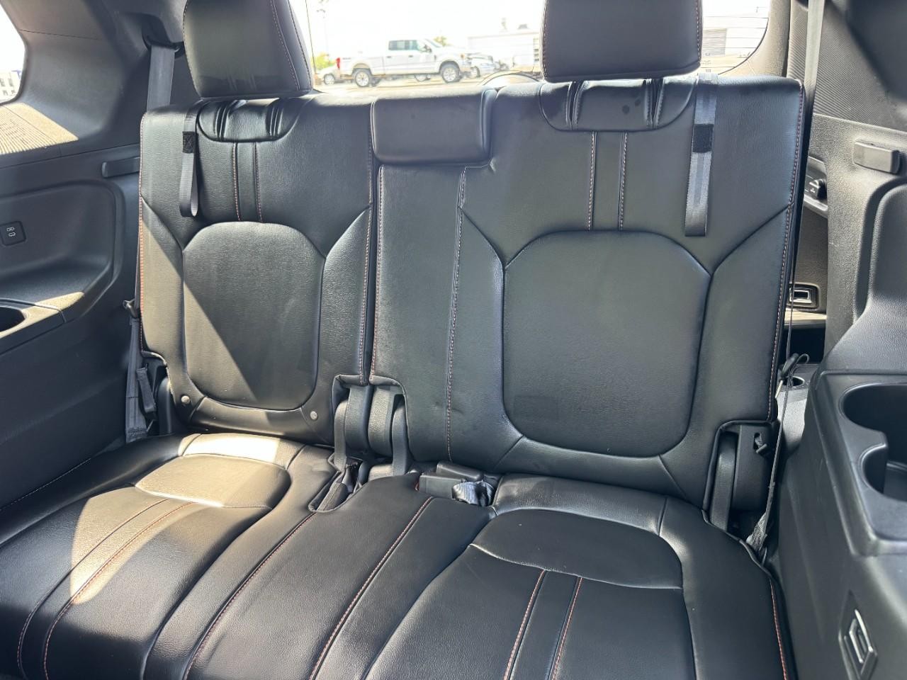 Honda Pilot Vehicle Full-screen Gallery Image 13