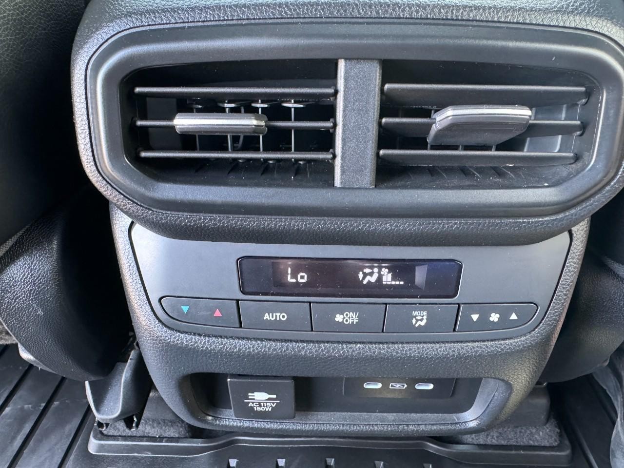 Honda Pilot Vehicle Full-screen Gallery Image 14