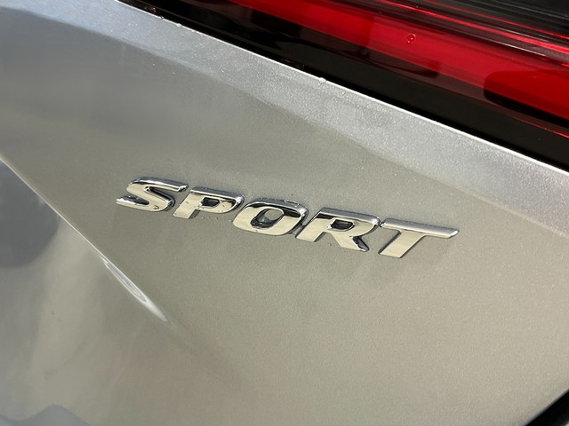 Honda Civic Hatchback Vehicle Full-screen Gallery Image 08