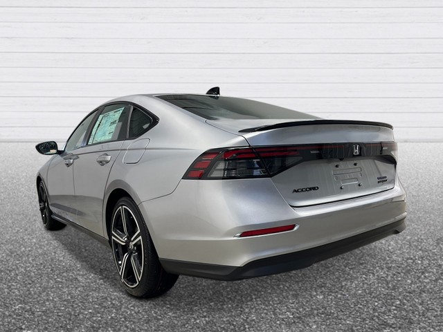 Honda Accord Hybrid Vehicle Full-screen Gallery Image 04