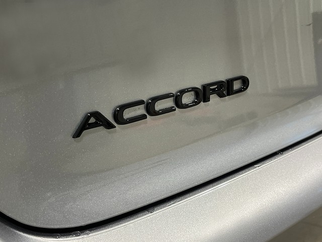 Honda Accord Hybrid Vehicle Full-screen Gallery Image 08