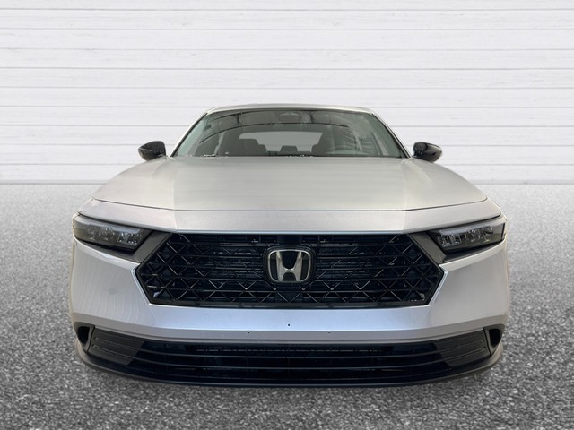 Honda Accord Hybrid Vehicle Full-screen Gallery Image 11