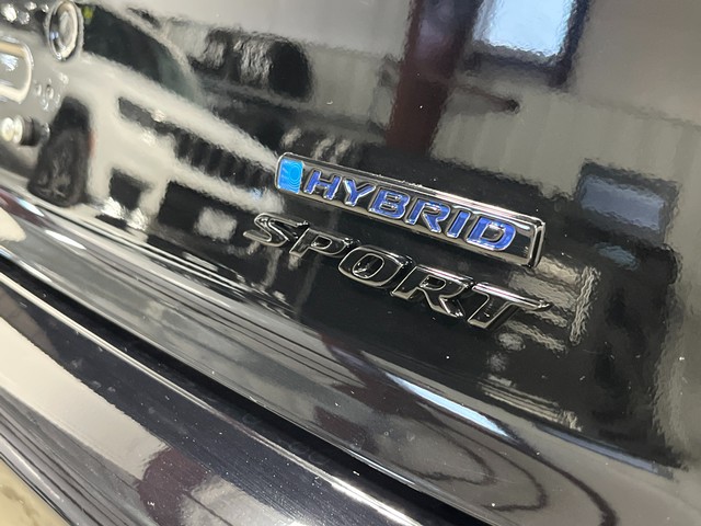 Honda Accord Hybrid Vehicle Full-screen Gallery Image 06
