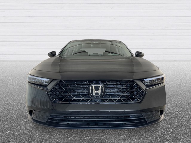 Honda Accord Hybrid Vehicle Full-screen Gallery Image 11