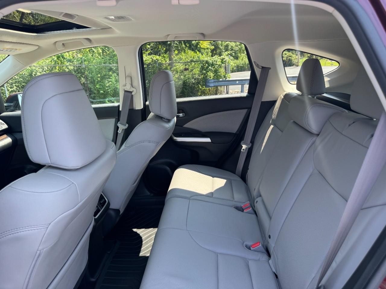 Honda CR-V Vehicle Full-screen Gallery Image 11