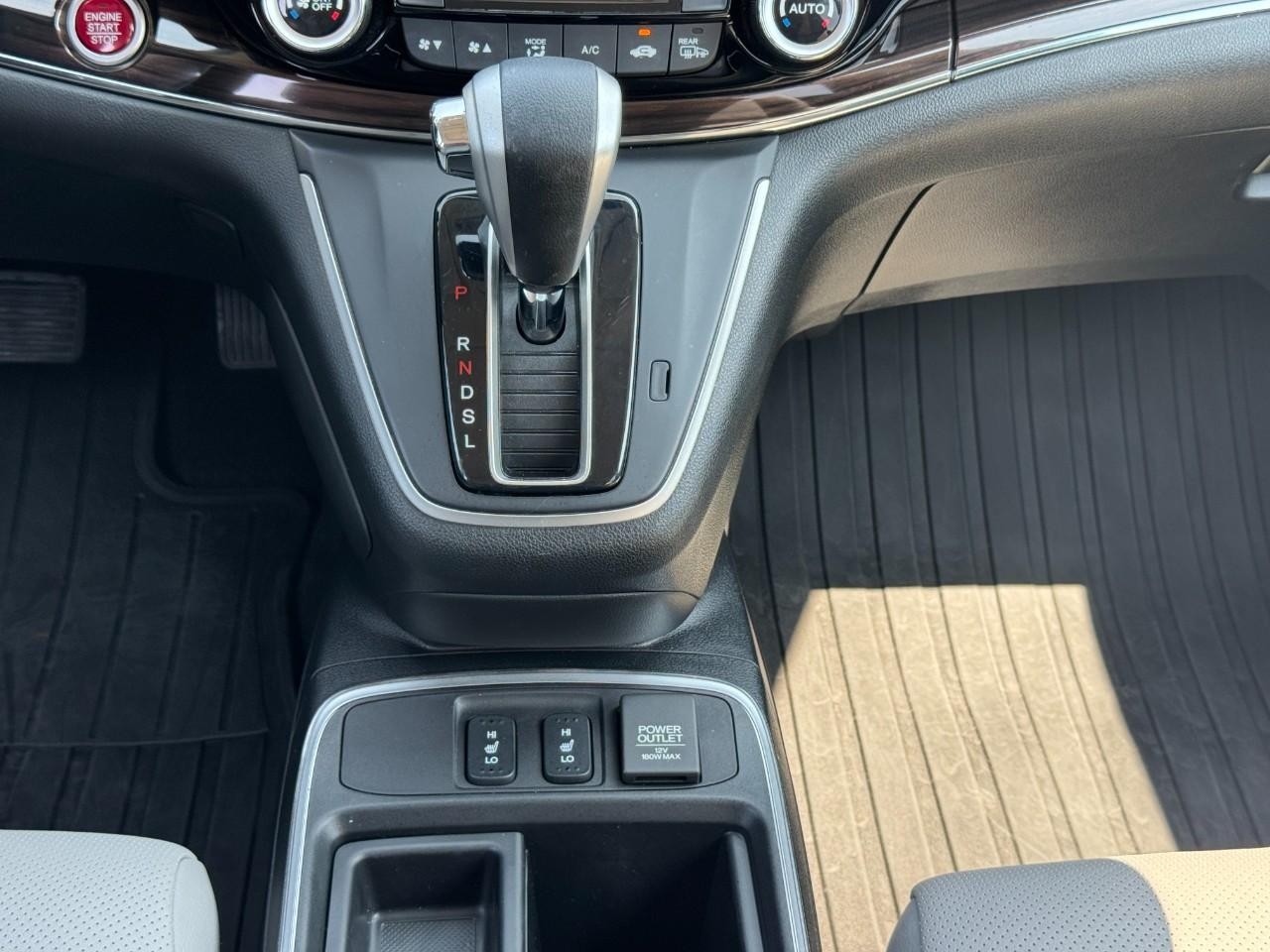 Honda CR-V Vehicle Full-screen Gallery Image 16