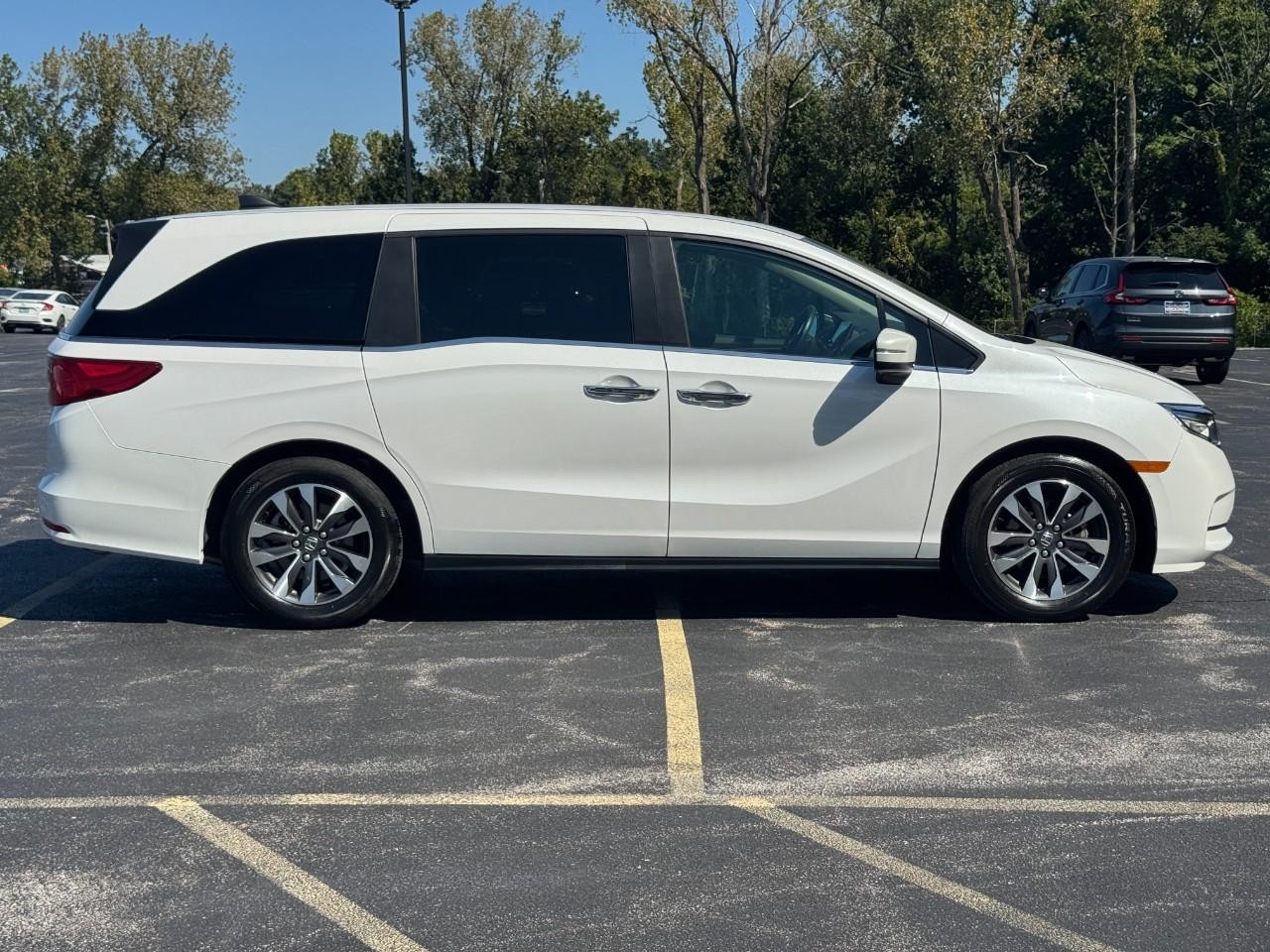 Honda Odyssey Vehicle Full-screen Gallery Image 03