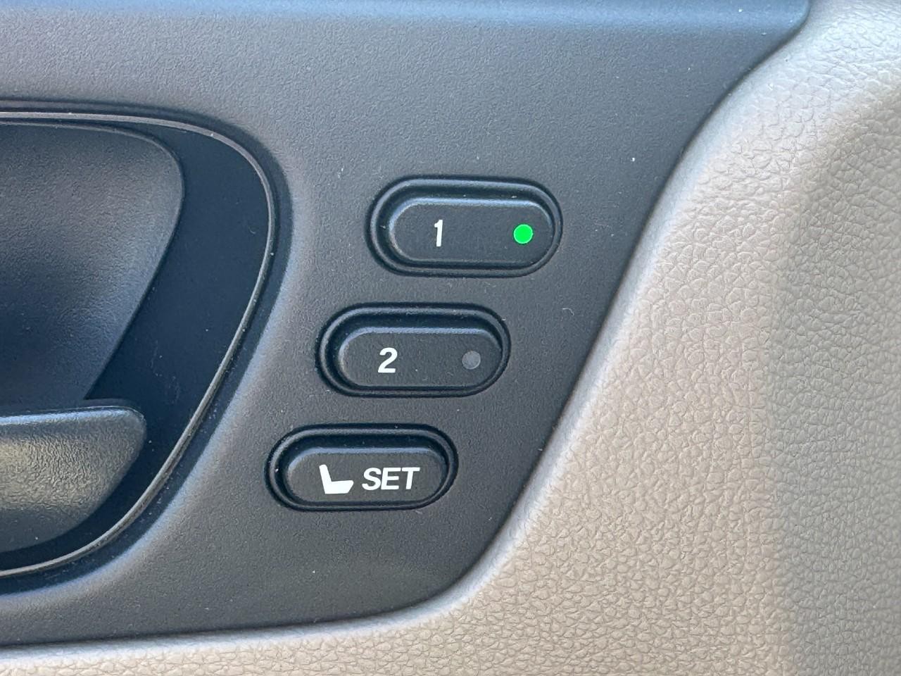 Honda Odyssey Vehicle Full-screen Gallery Image 19