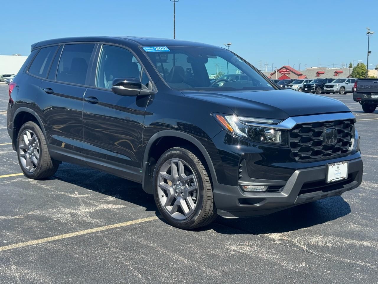 Honda Passport Vehicle Full-screen Gallery Image 02