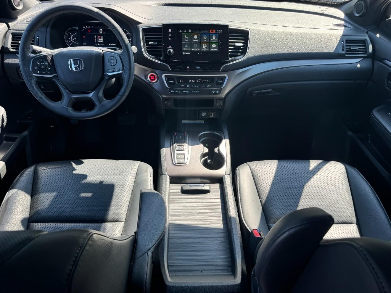 Honda Passport Vehicle Full-screen Gallery Image 13