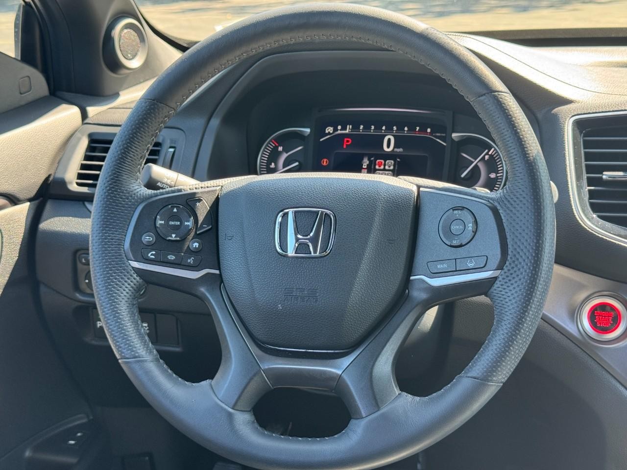 Honda Passport Vehicle Full-screen Gallery Image 14