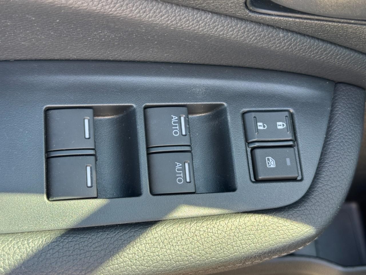 Honda Passport Vehicle Full-screen Gallery Image 18