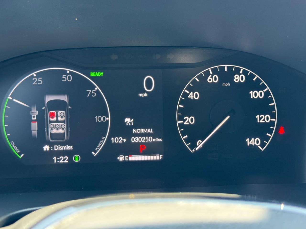 Honda CR-V Hybrid Vehicle Full-screen Gallery Image 24