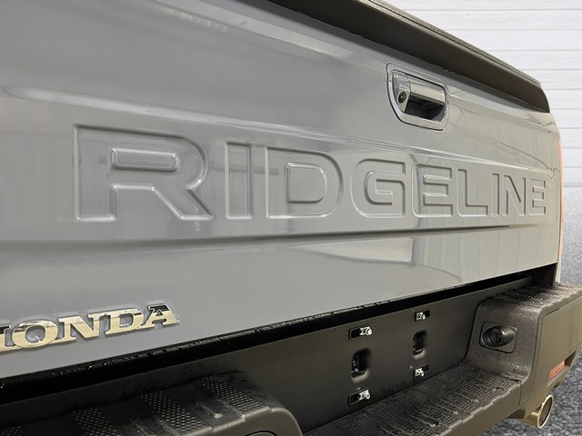 Honda Ridgeline Vehicle Full-screen Gallery Image 07