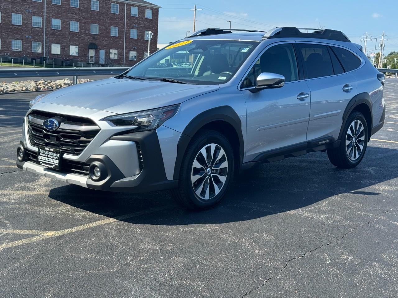 Subaru Outback Vehicle Full-screen Gallery Image 10