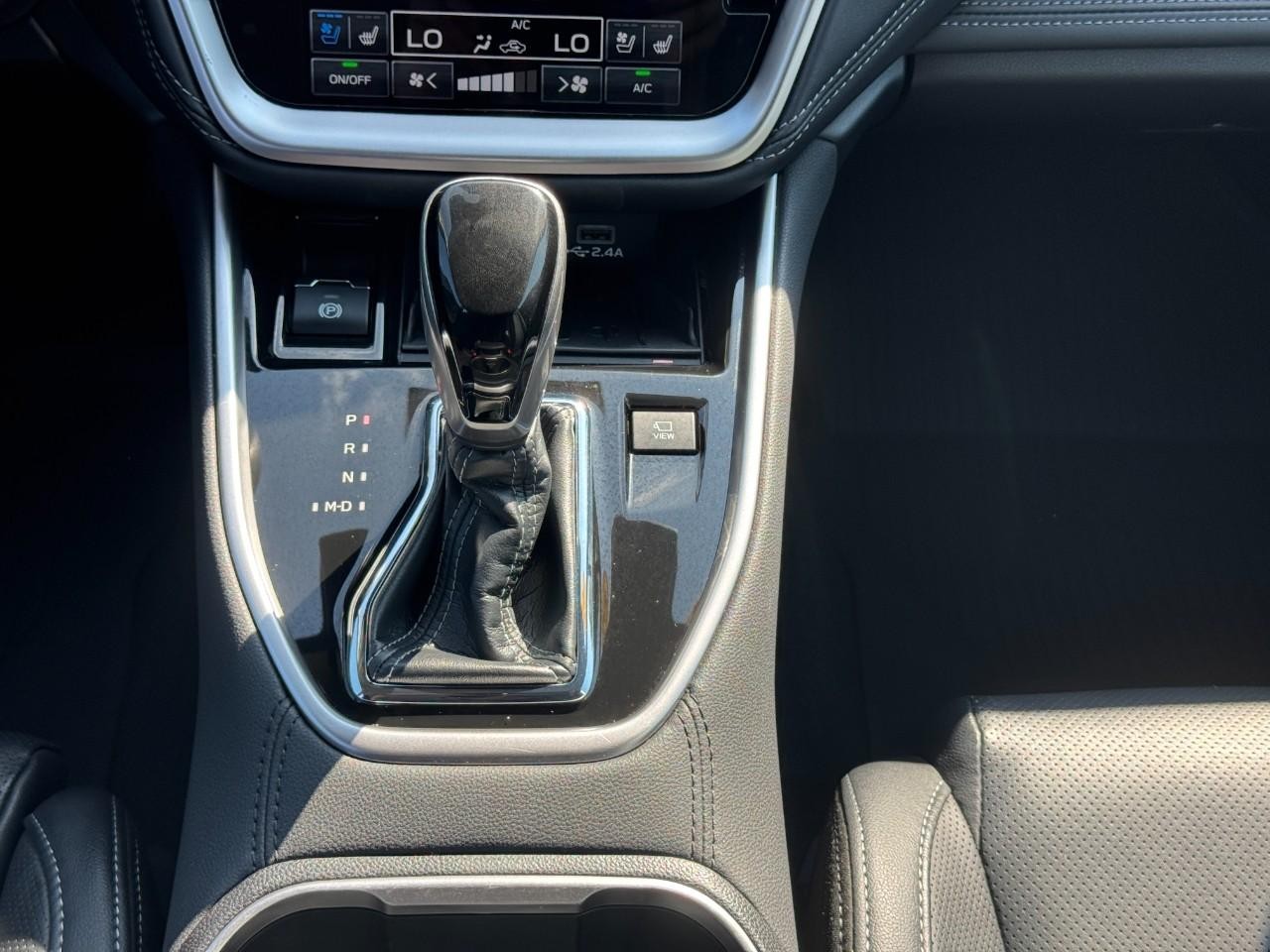 Subaru Outback Vehicle Full-screen Gallery Image 17