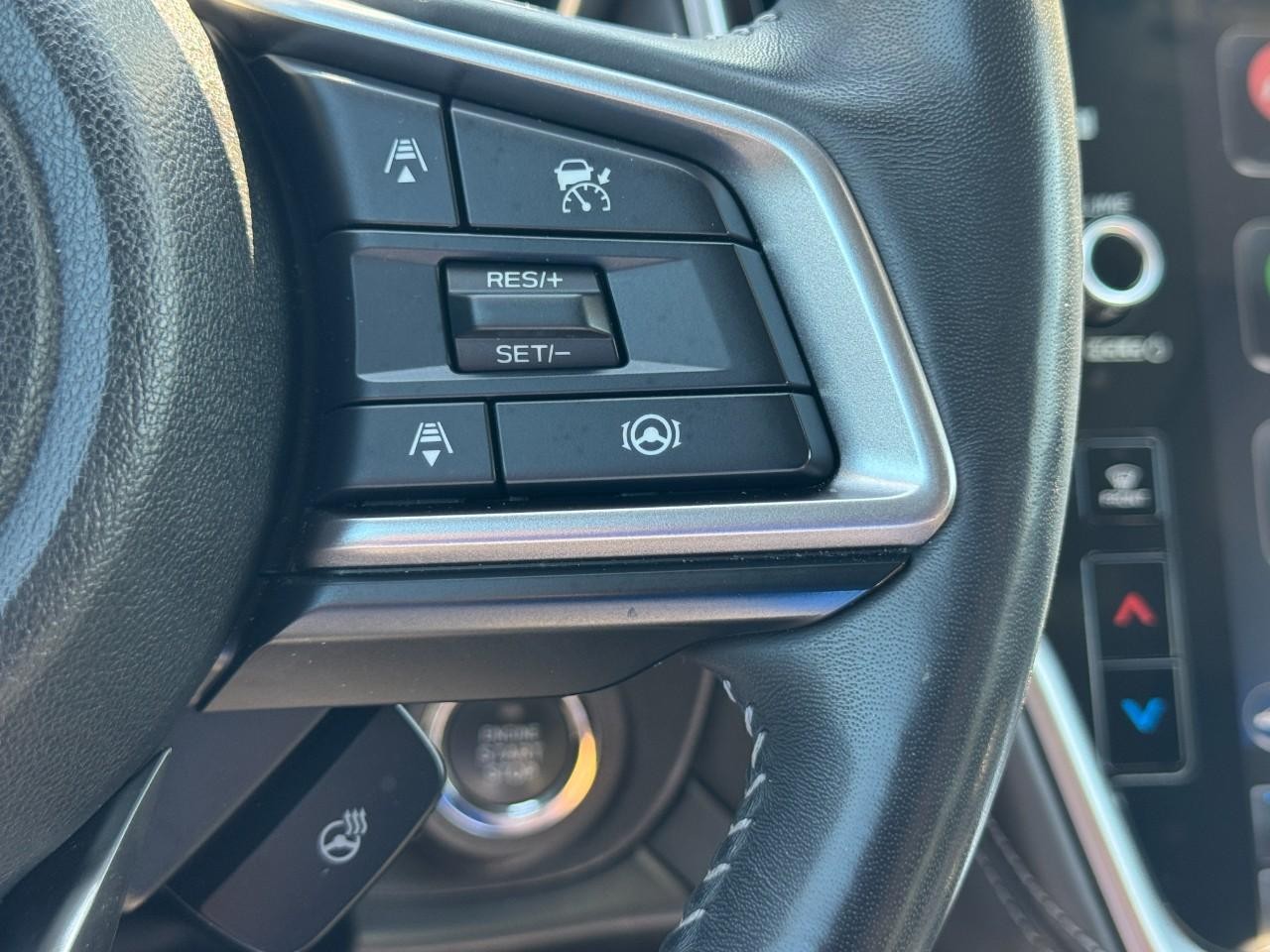 Subaru Outback Vehicle Full-screen Gallery Image 22
