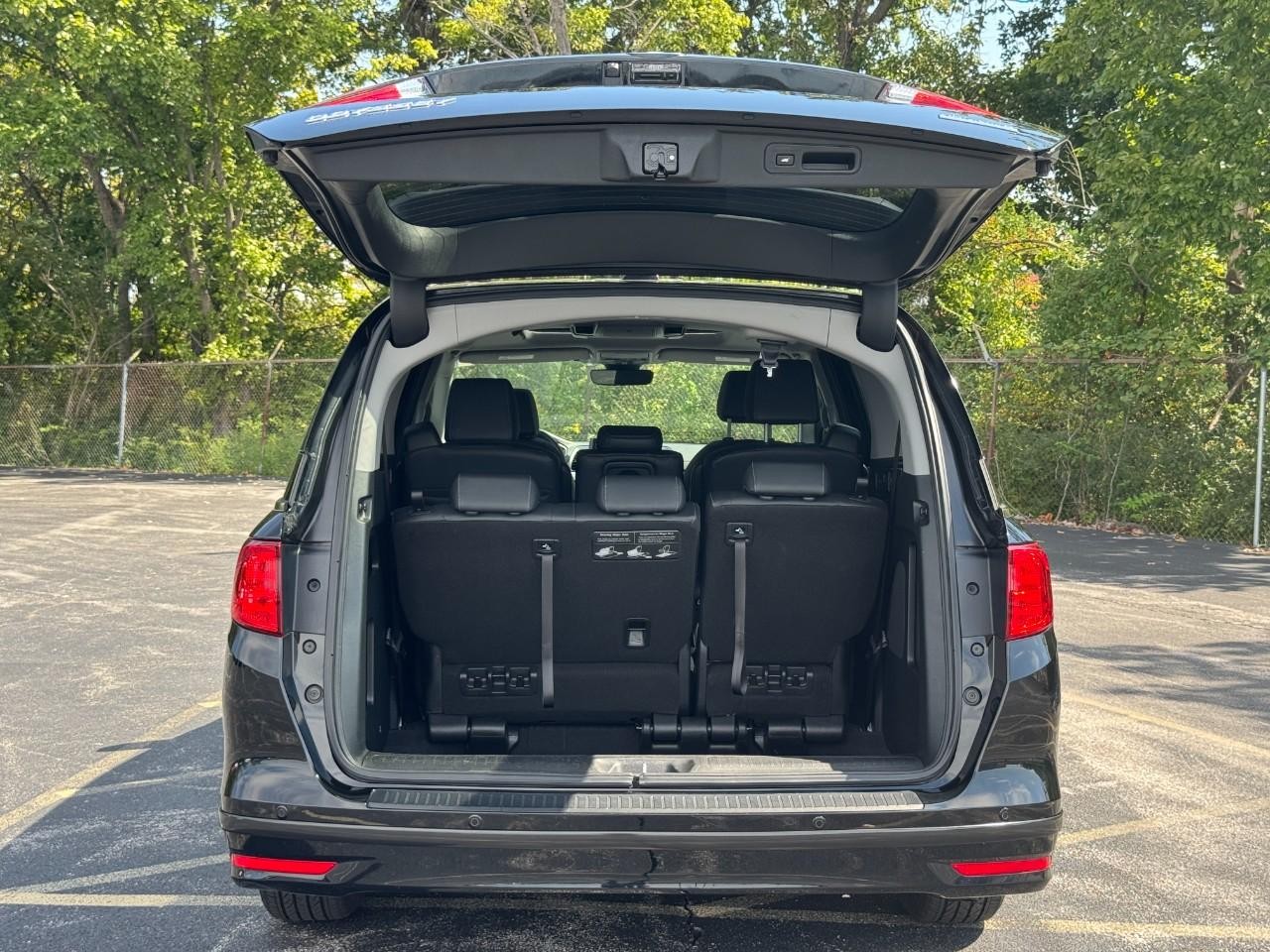 Honda Odyssey Vehicle Full-screen Gallery Image 06