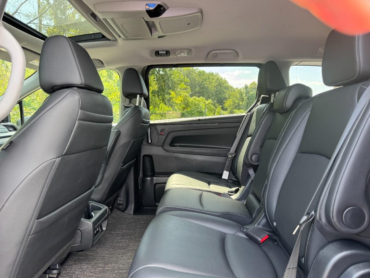 Honda Odyssey Vehicle Full-screen Gallery Image 12