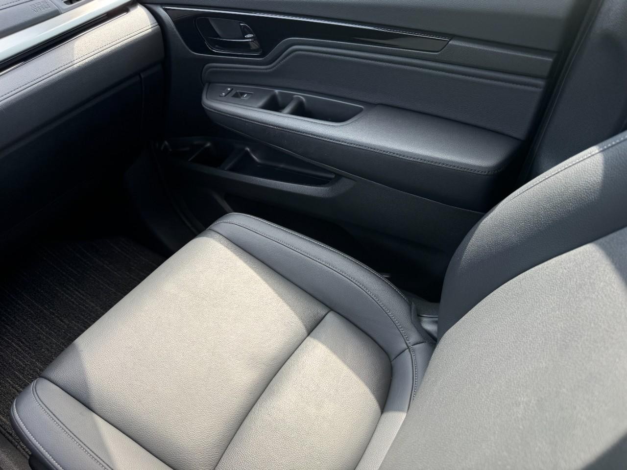 Honda Odyssey Vehicle Full-screen Gallery Image 17