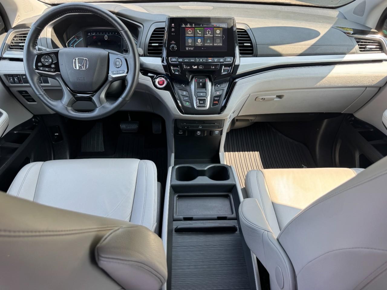 Honda Odyssey Vehicle Full-screen Gallery Image 15