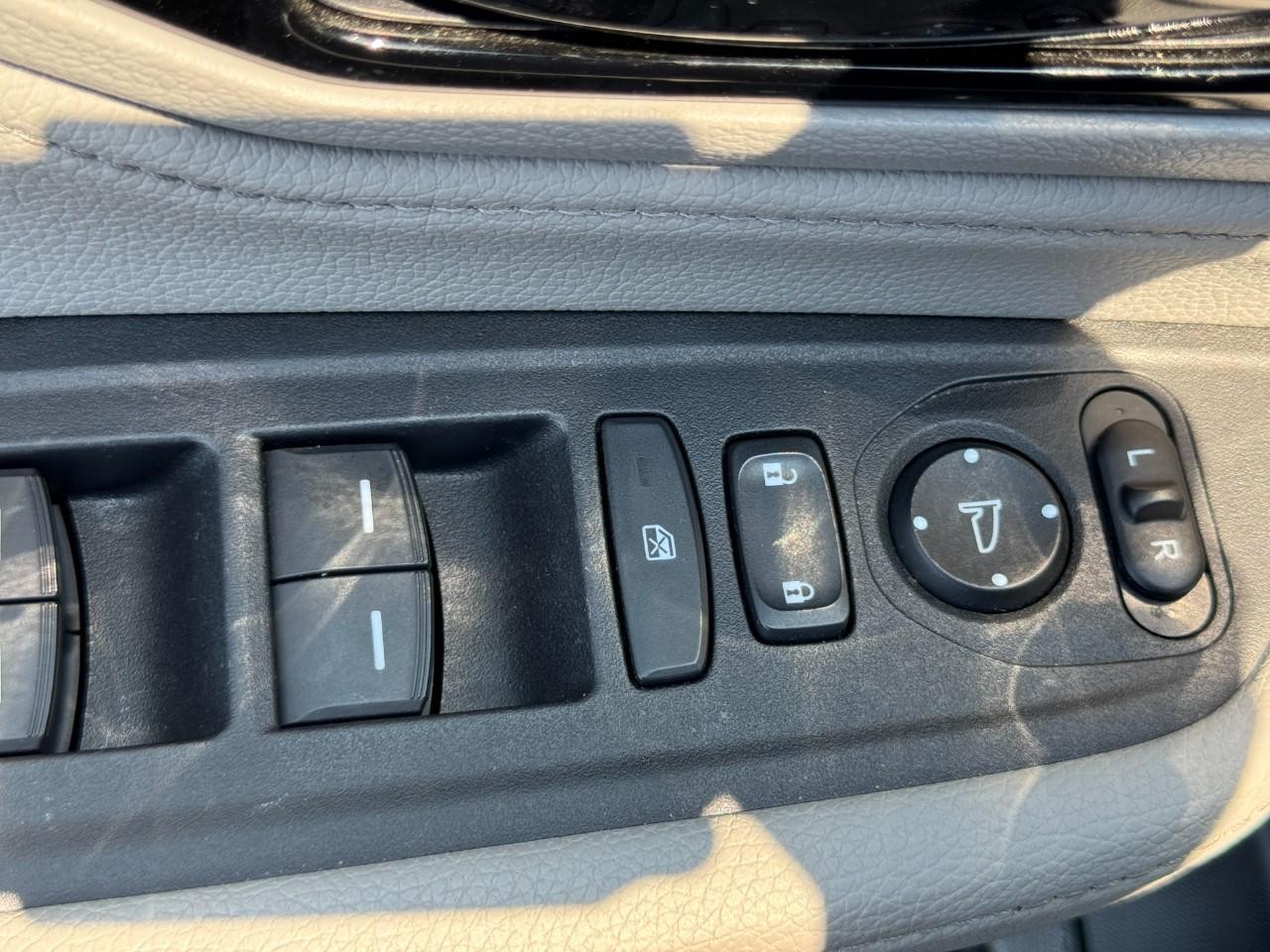 Honda Odyssey Vehicle Full-screen Gallery Image 21