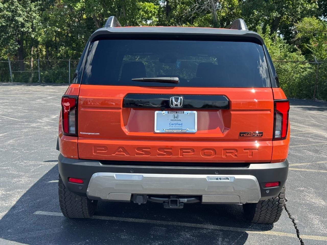 Honda Passport Vehicle Full-screen Gallery Image 07