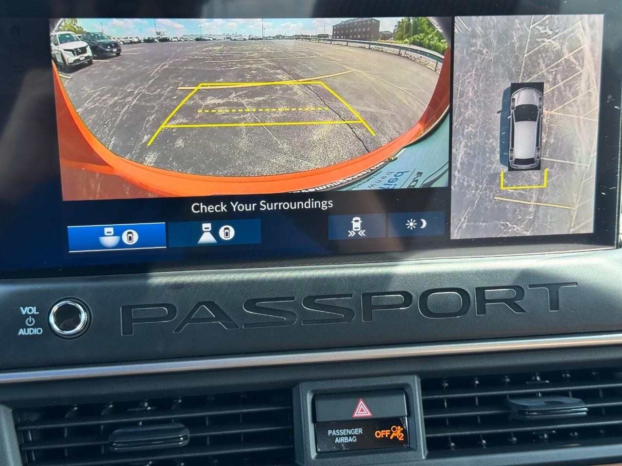 Honda Passport Vehicle Full-screen Gallery Image 27