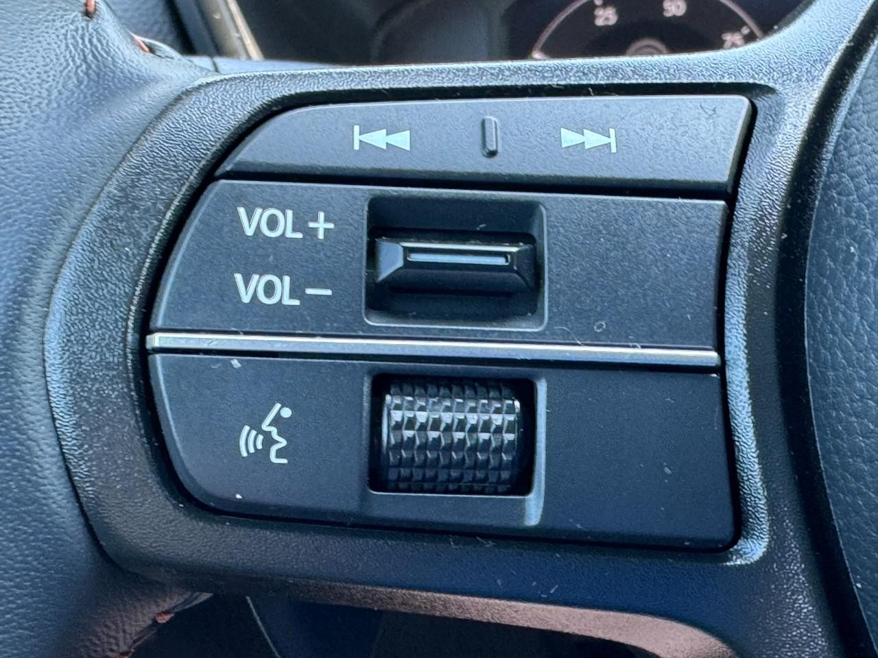 Honda CR-V Hybrid Vehicle Full-screen Gallery Image 22