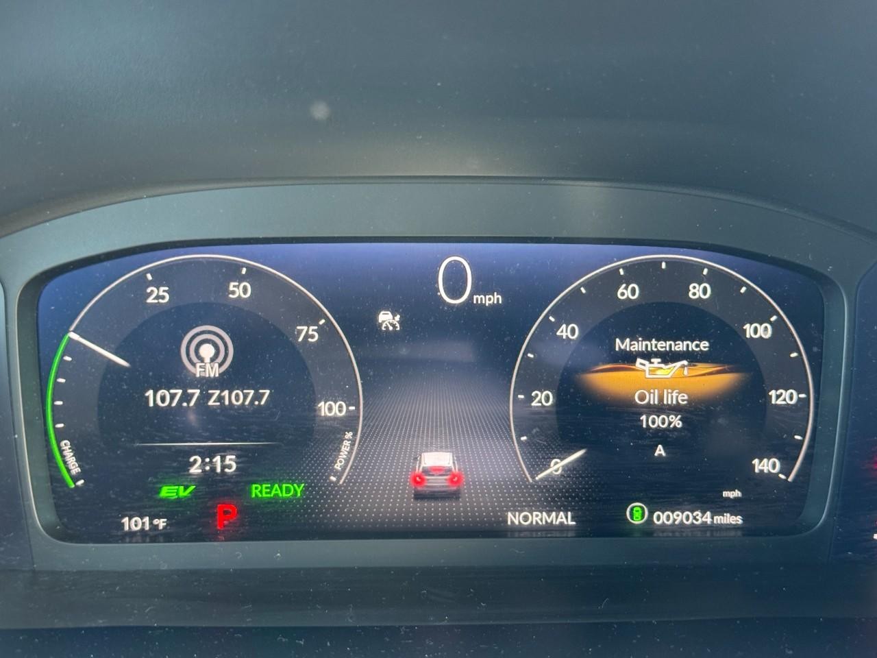 Honda CR-V Hybrid Vehicle Full-screen Gallery Image 24