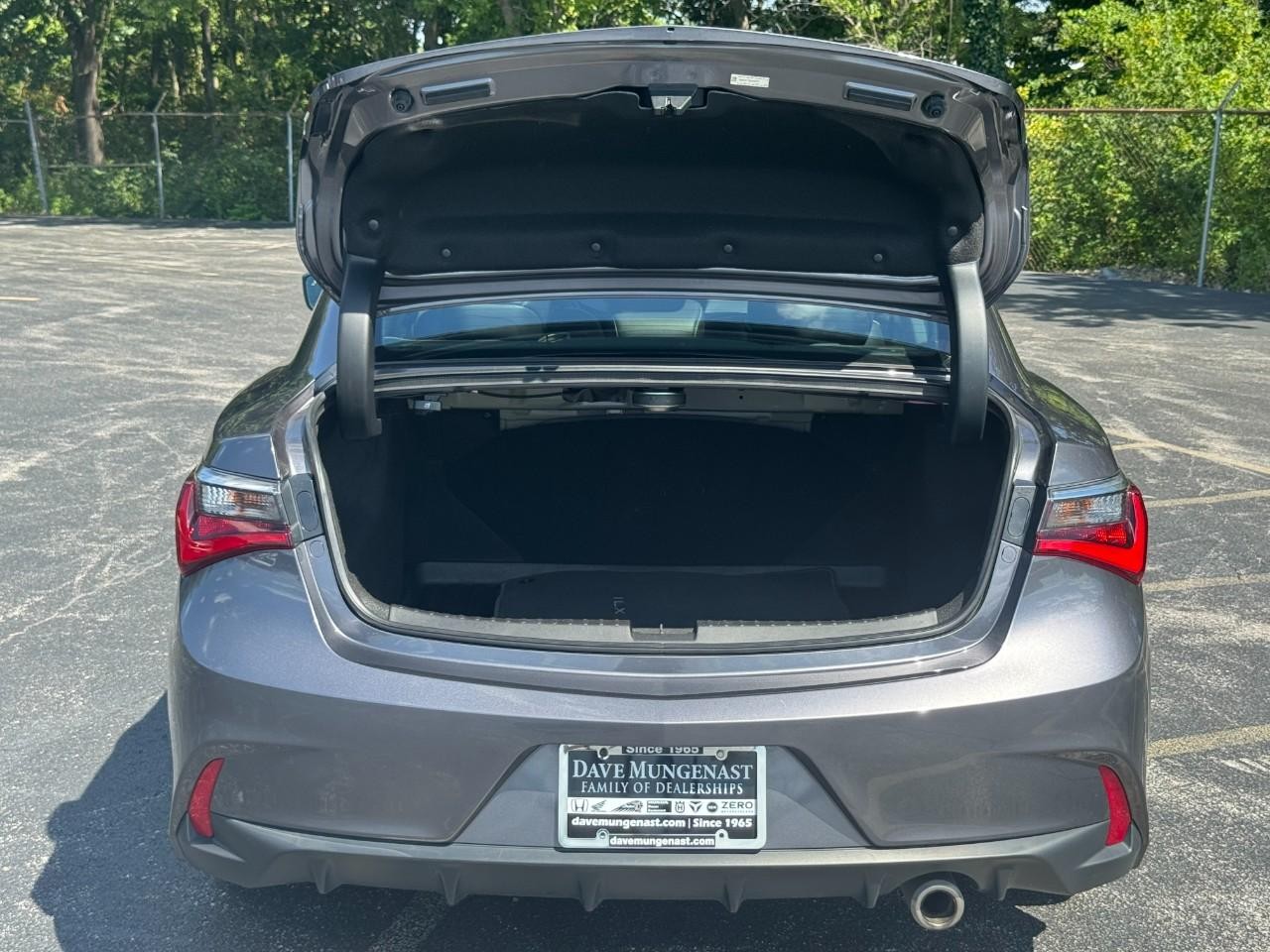 Acura ILX Vehicle Full-screen Gallery Image 06