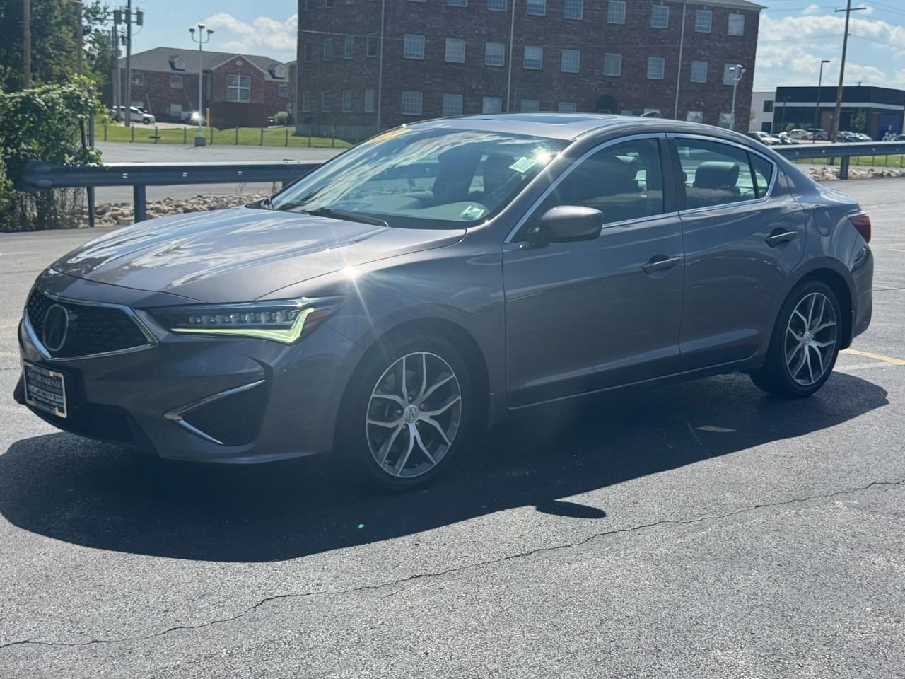 Acura ILX Vehicle Full-screen Gallery Image 10